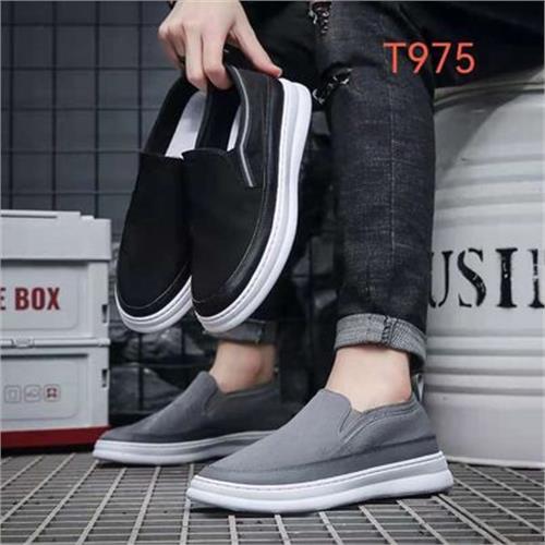 SLIPON NAM NA 4679