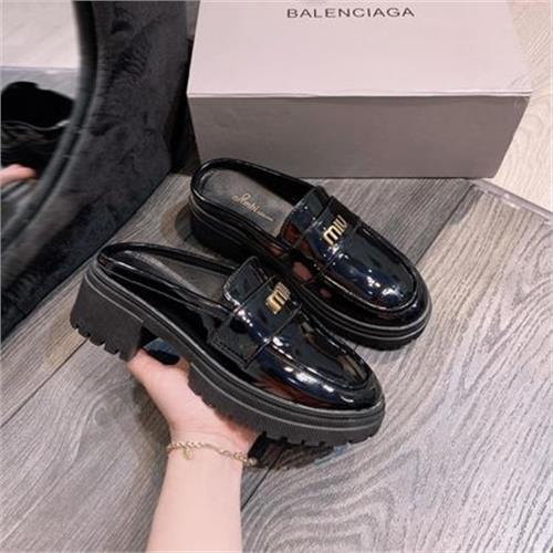 GIÀY SỤC MỚI VỀ NU 5547 